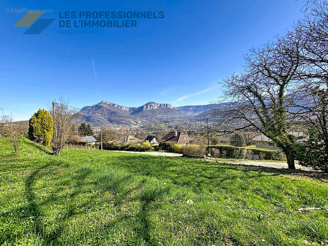 Terrain à BARBERAZ