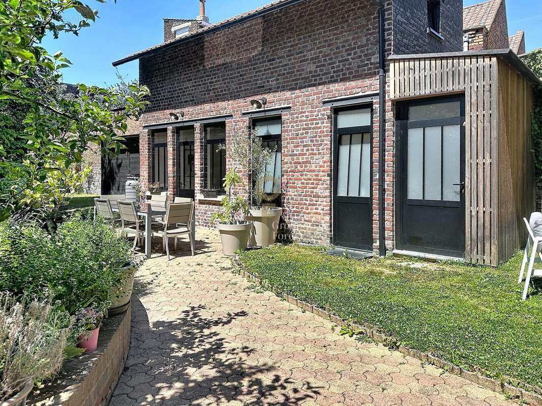 Maison 200 m² à Tourcoing  - photo 9