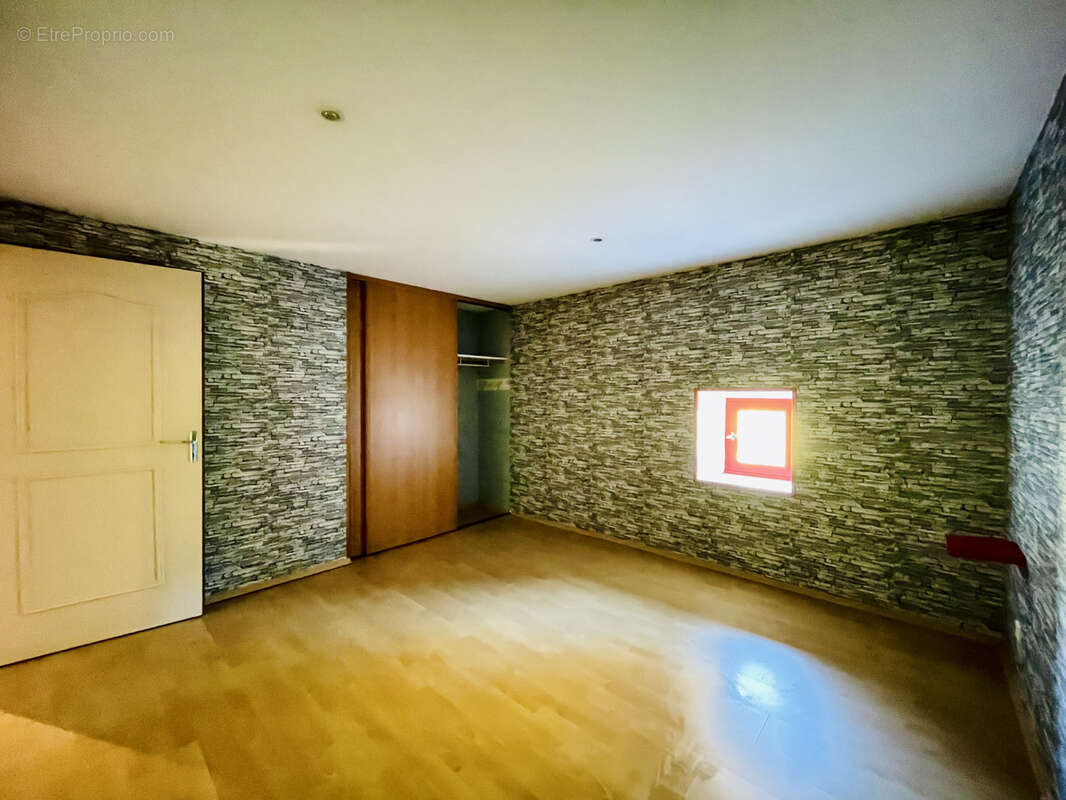 Maison à SAINT-CHRISTOPHE