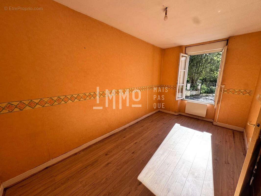 Maison à BEAUMONT-PIED-DE-BOEUF