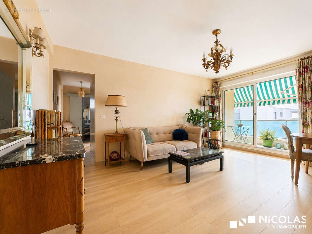 Appartement à BORDEAUX