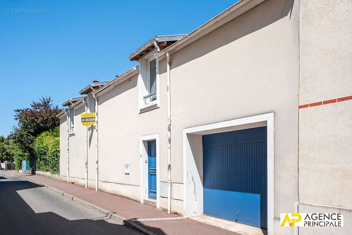 Maison Le Mesnil Le Roi 8 pièce(s) 145 m2 - photo 16