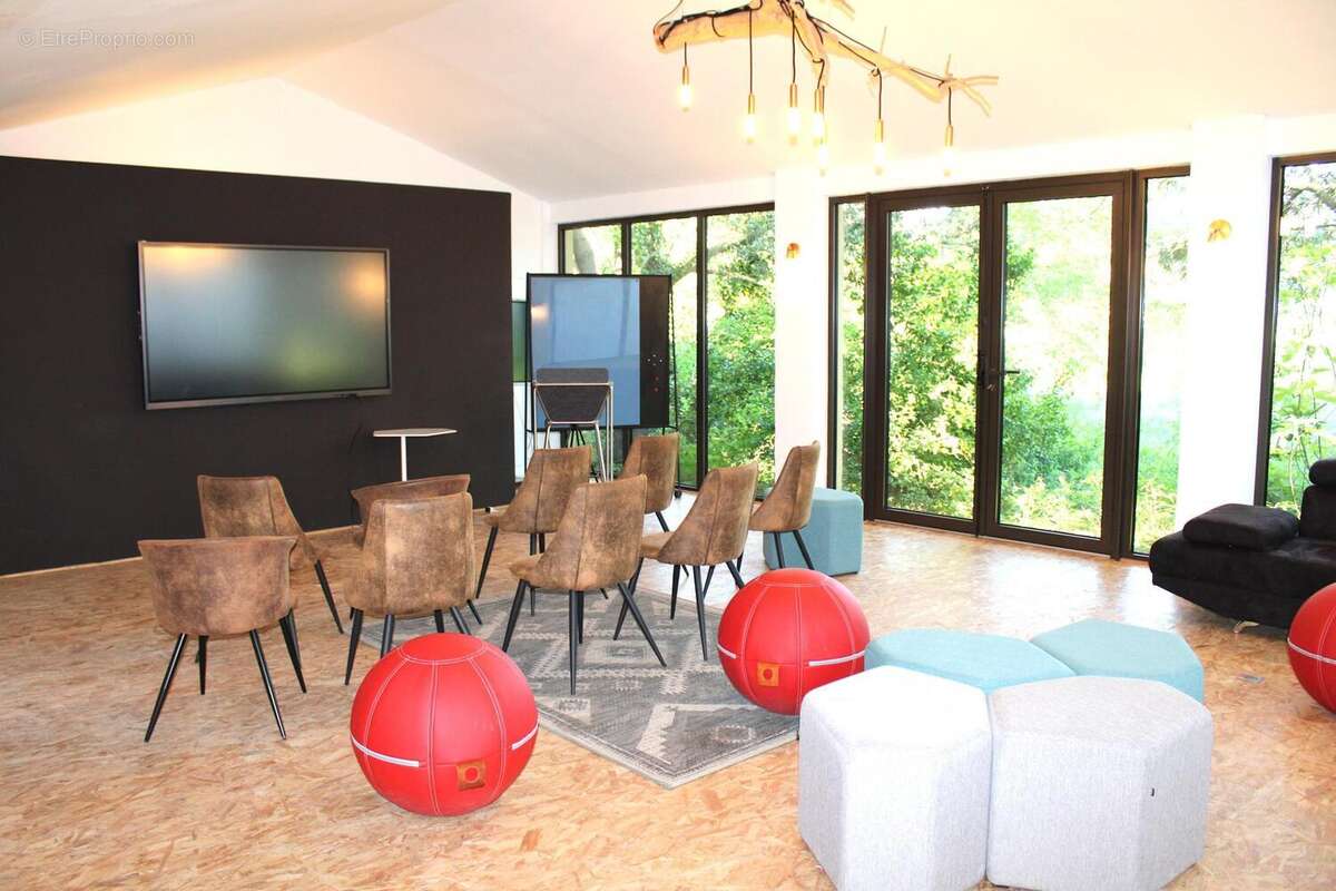 Photo 6 - Maison à ENTRAIGUES-SUR-LA-SORGUE