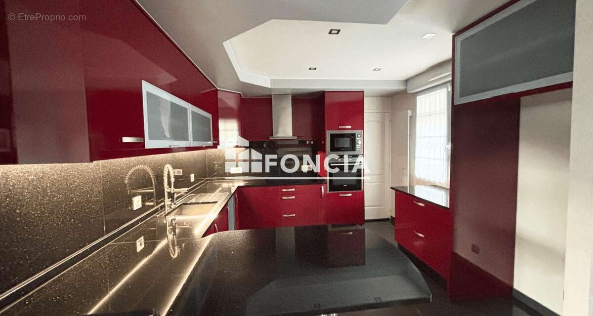 Maison à PARAY-VIEILLE-POSTE