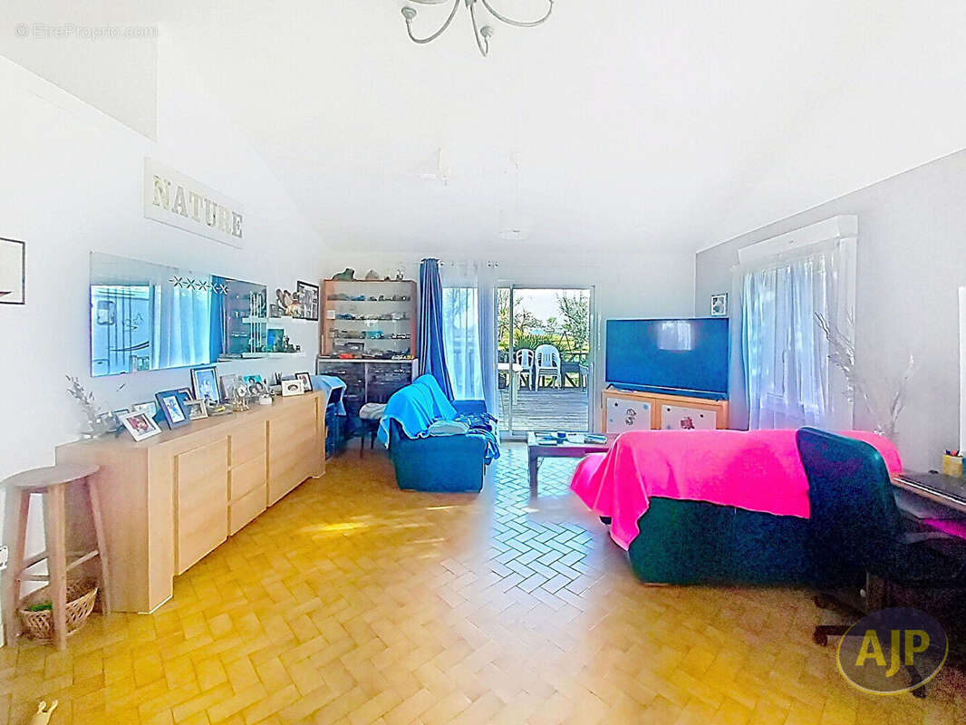 Maison à GAILLAN-EN-MEDOC