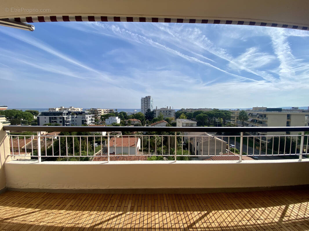 Appartement à SAINT-LAURENT-DU-VAR