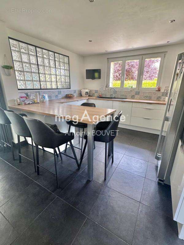 Pavillon individuel, 8 pièces, 180 m2 - photo 8