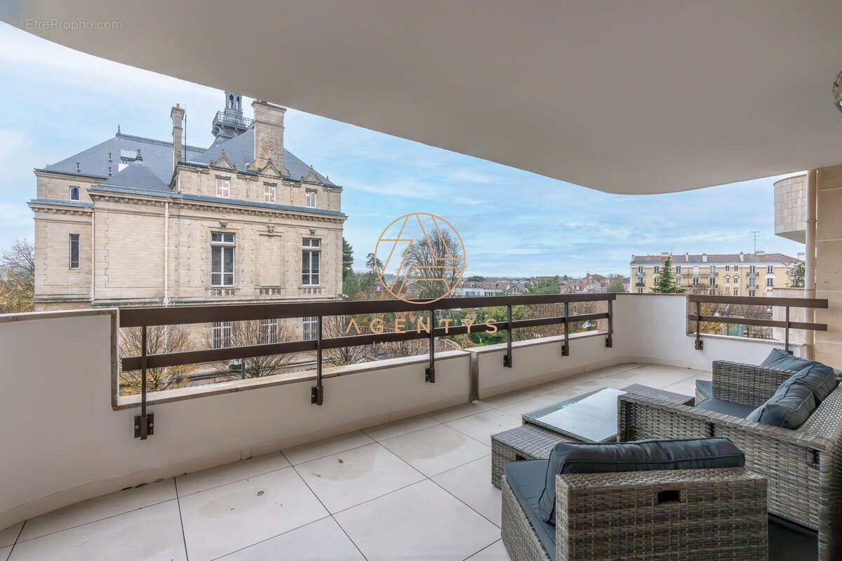 Appartement à LE PERREUX-SUR-MARNE