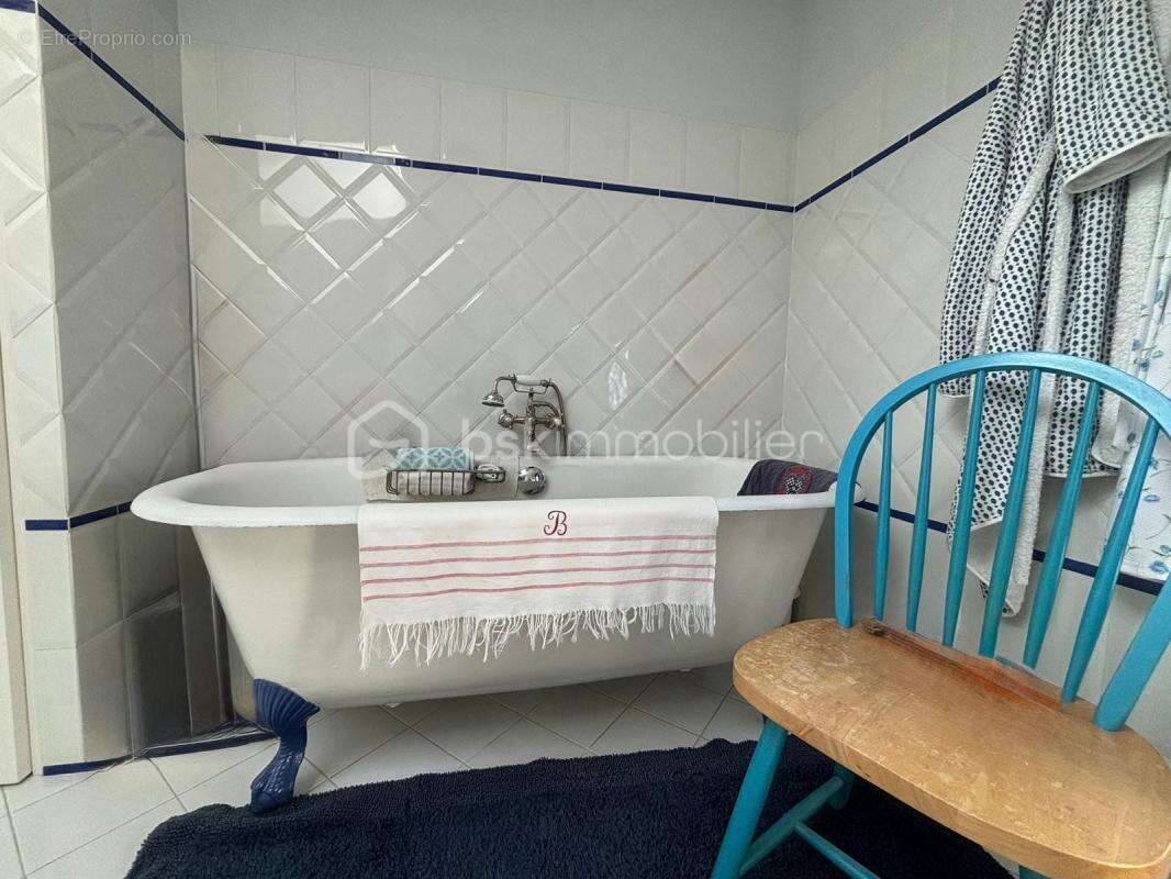 Maison à MAUZE-SUR-LE-MIGNON