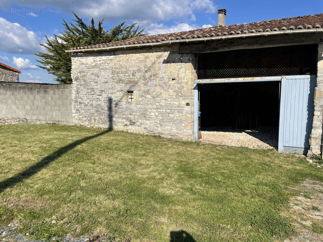 Maison à COURANT