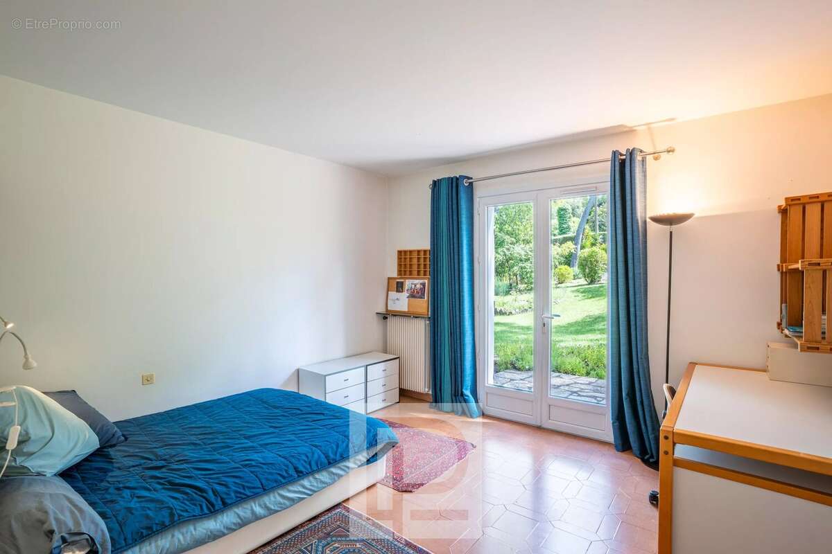 Maison à MOUGINS