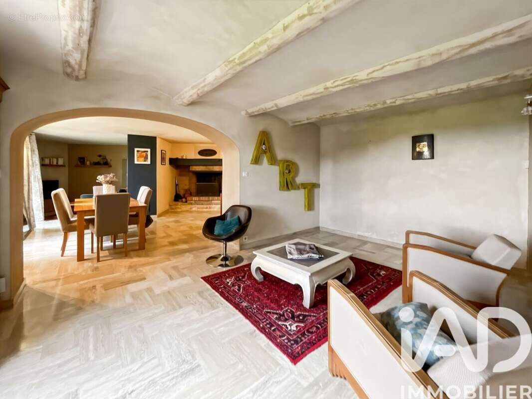 Maison 185 m² à Goudargues  - photo 7