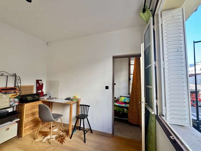 Appartement à AUBERVILLIERS