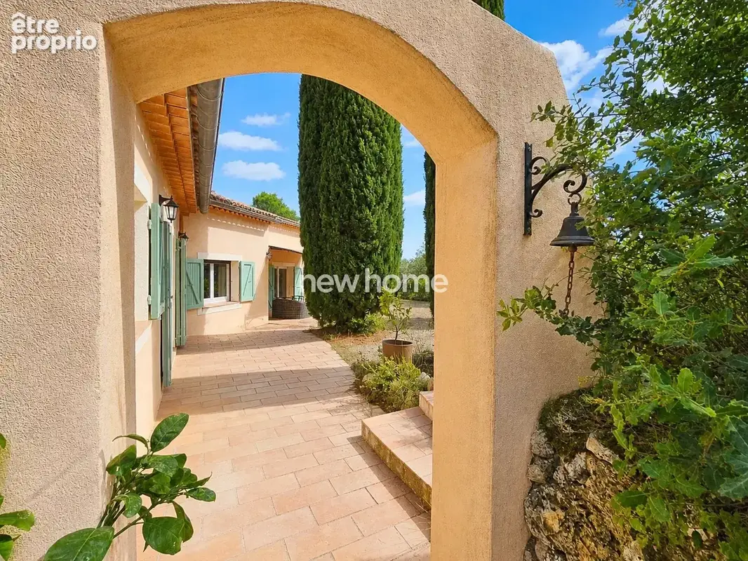 Carcès – Propriété d’exception de 300 m² avec piscine, vue panoramique et 3,5 hectares - photo 32