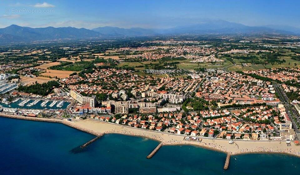 Terrain à SAINT-CYPRIEN