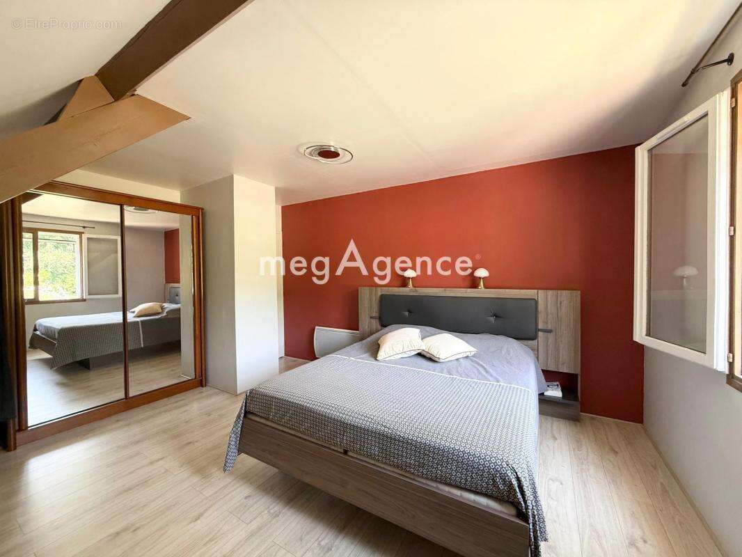 Belle Maison familiale sur un terrain de 1405m2 - photo 9