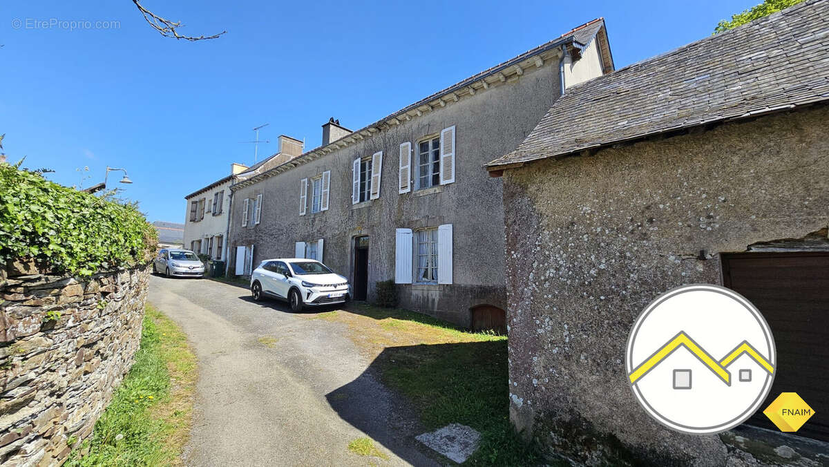 Maison à ROUGE