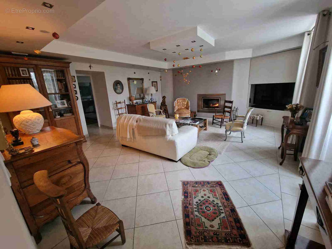 Achat maison 6 pièces 258 m2 33390 Blaye IMMOBILIERE DE L'ESTUAIRE - photo 19