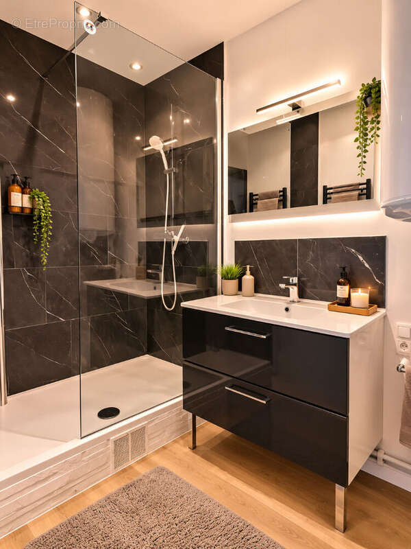 Appartement 2 pièces de 49 m²  à Ronchin - photo 6