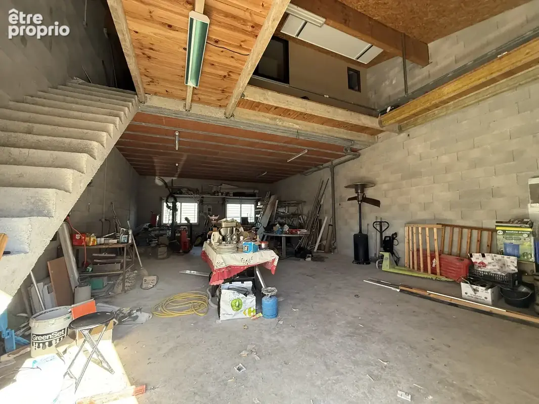 En exclusivité ! Ensemble immobilier à fort potentiel au coeur de la zone d'activité de Castanet-Tolosan ! - photo 4