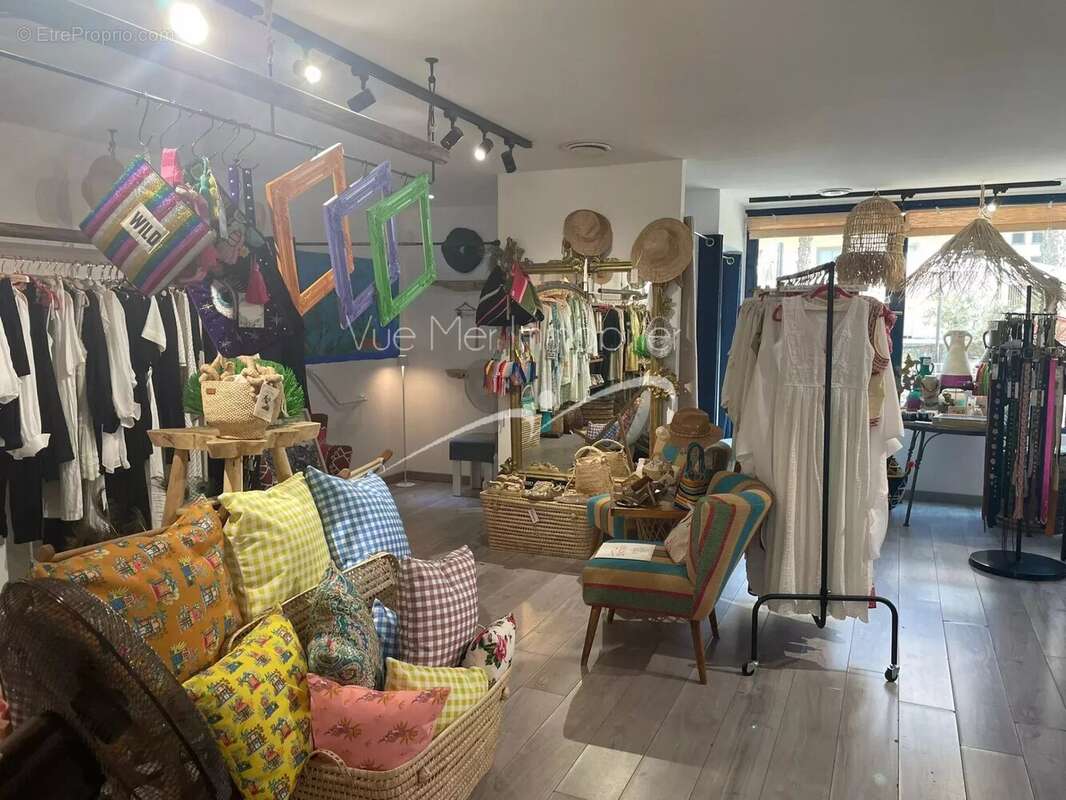 Commerce à LE LAVANDOU