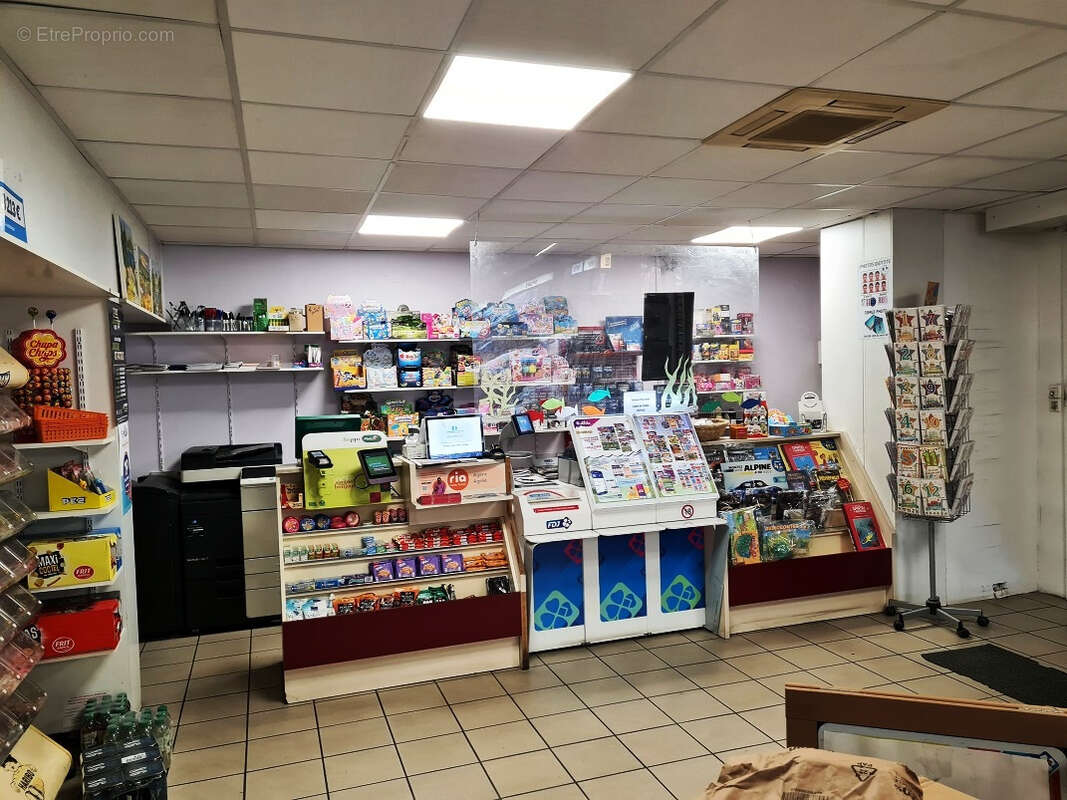 ALES. Belle affaire LOTO-PRESSE dans petit centre commercial tous commerces - photo 2