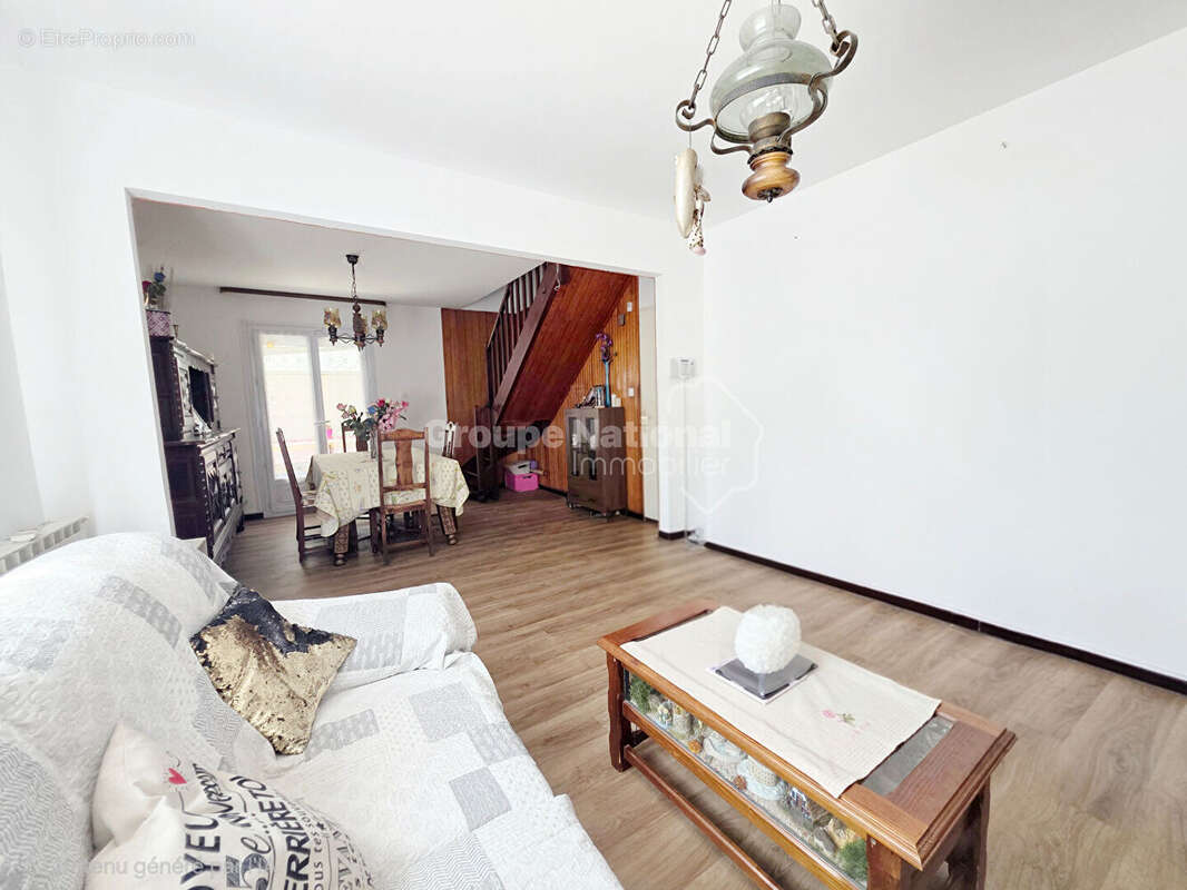 Maison familiale T5 avec jardin et grand garage à Miramas - photo 6