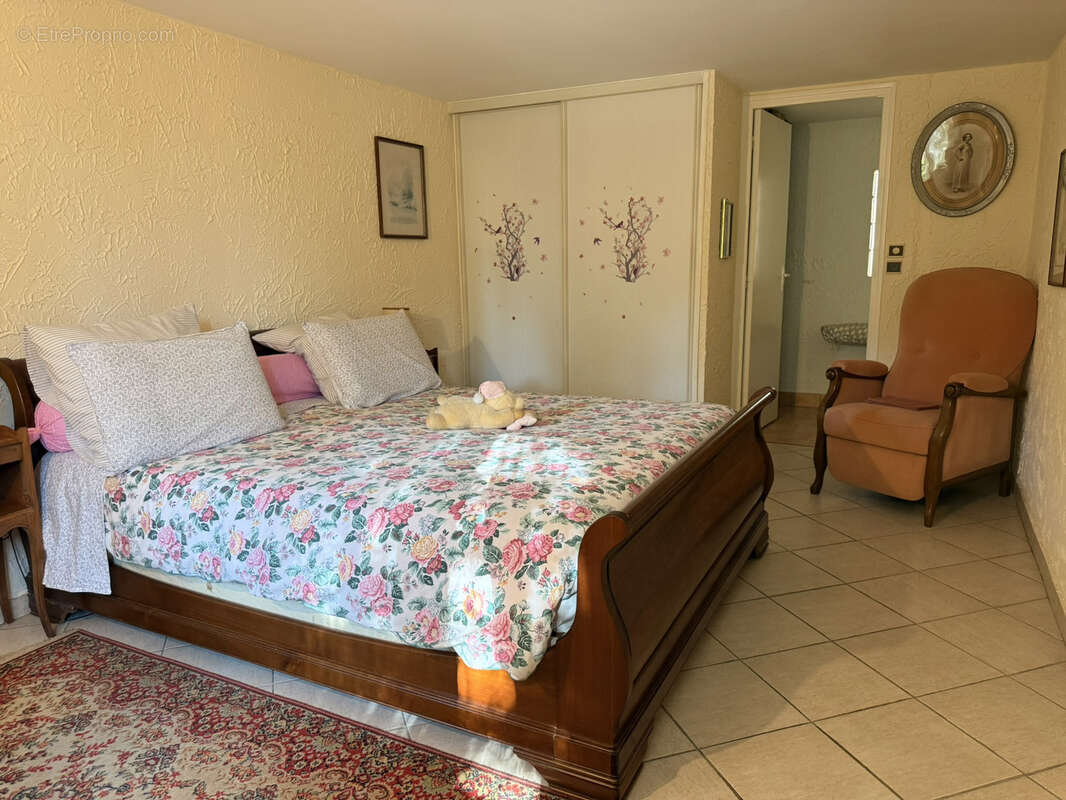 EXCLUSIVITE . Villa de plain-pied 119m2 avec piscine   La Londe-les-Maures - photo 9