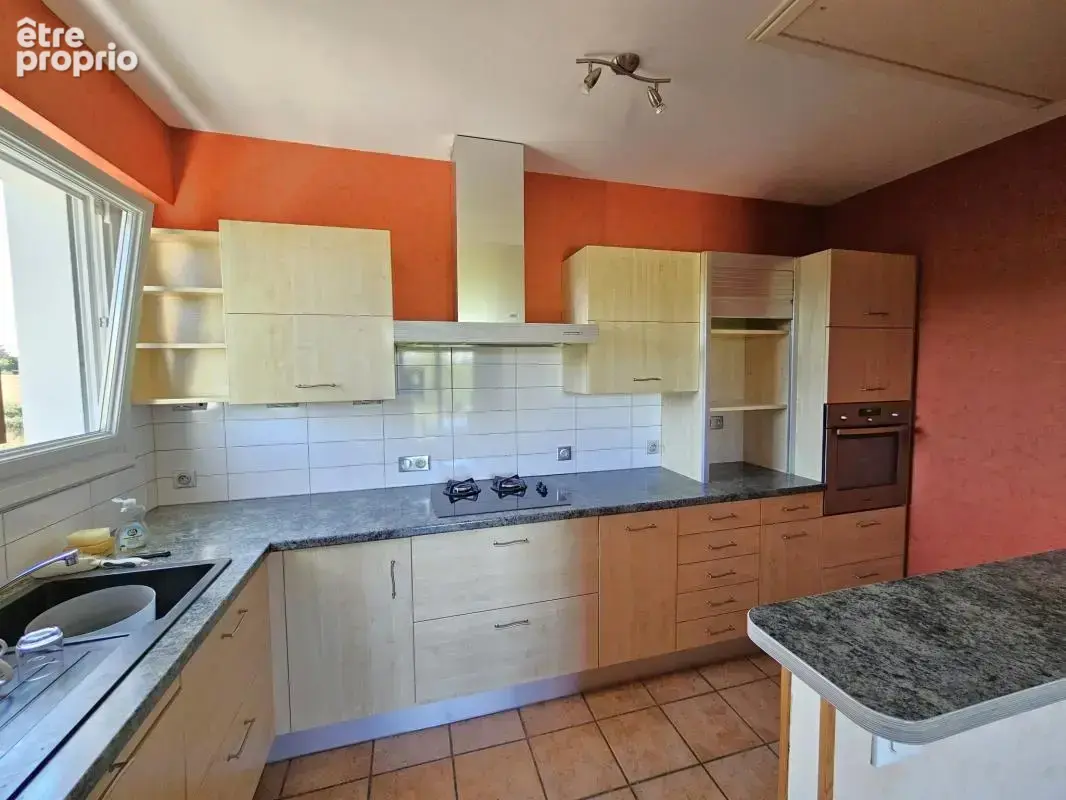 Grande maison familiale avec dépendances à Mésanger, au calm - photo 4