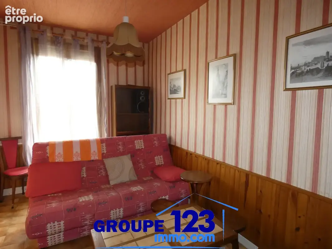 Auxerre - Maison de 81 m2 - T5 - photo 7