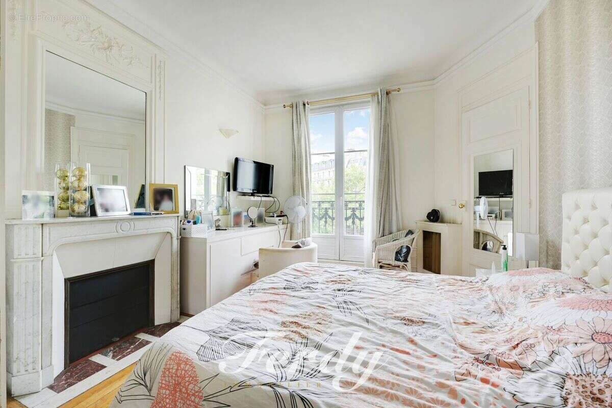 Appartement à PARIS-12E