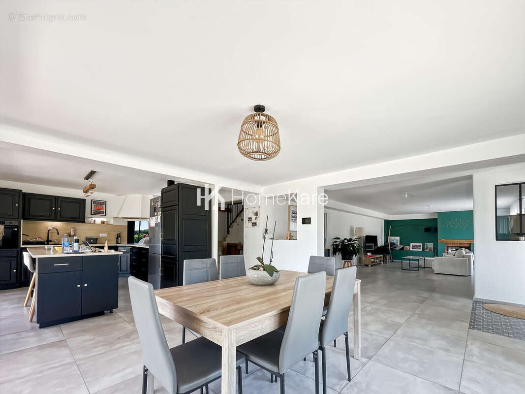 Maison à BELBERAUD