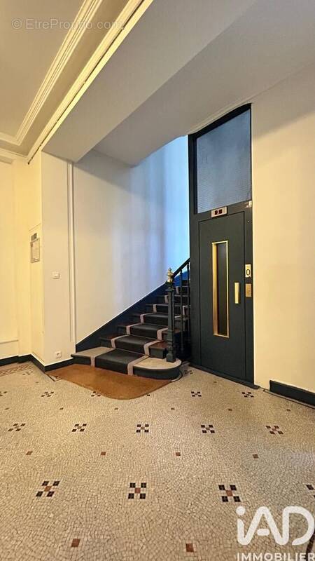 Photo 1 - Appartement à PARIS-8E