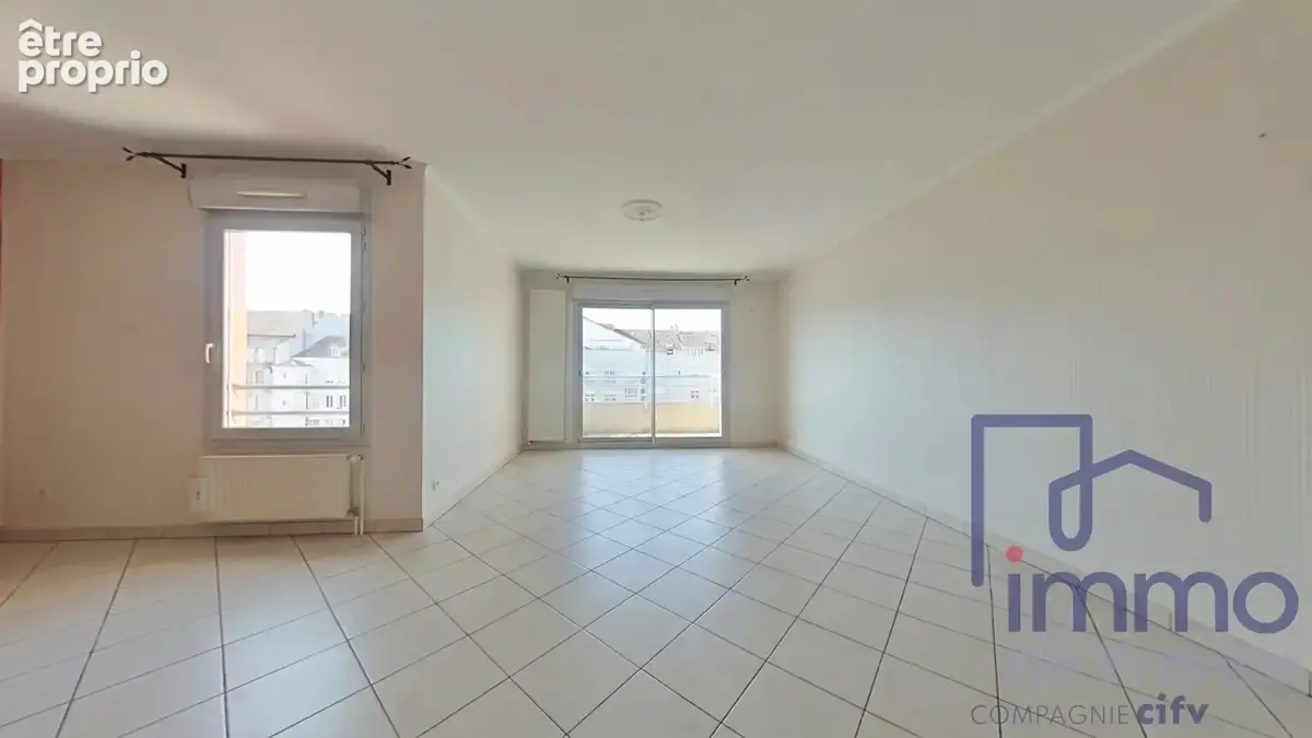 Appartement 110 m² à Saint-Etienne  - photo 4