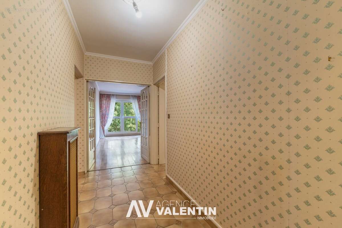 Appartement 95 m² à Metz  - photo 2