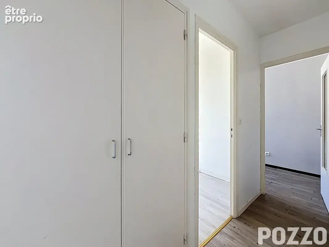Appartement 2PP à rénover dernier étage Mondeville - photo 3