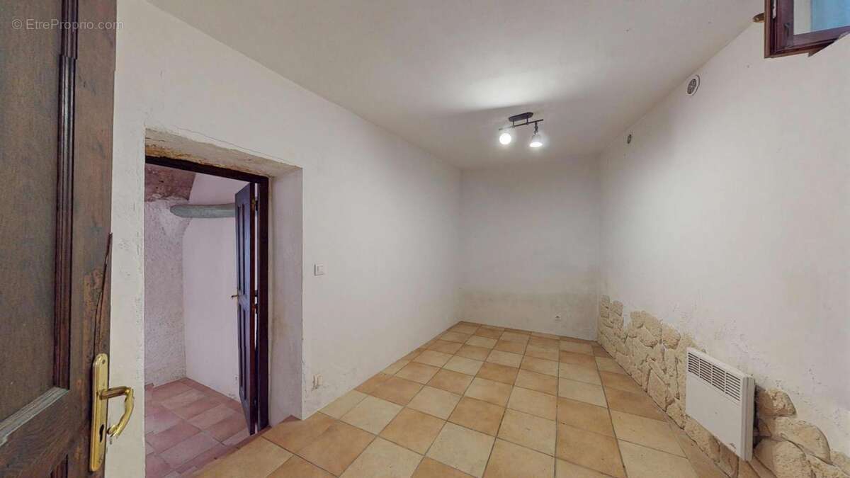 Appartement à ROQUEBRUNE-CAP-MARTIN