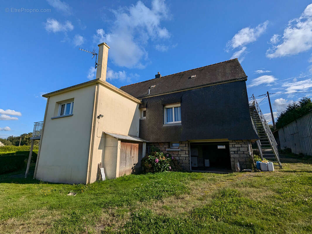 Maison à CARO