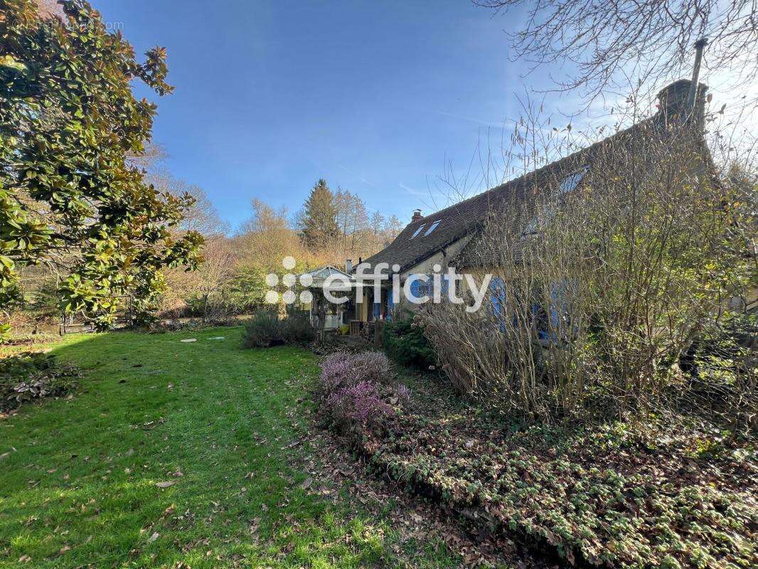 Maison à LONGNY-AU-PERCHE