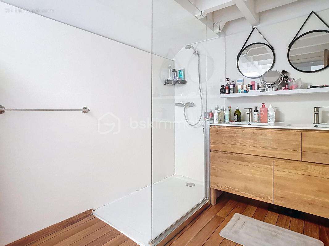 *** Maison de caractère + Appartement 2 pièces indépendant : charme de l'ancien rénové *** - photo 16
