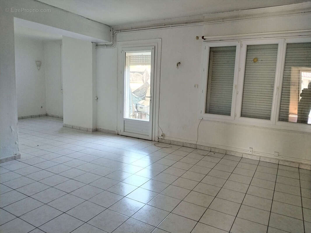 Appartement à MENESPLET