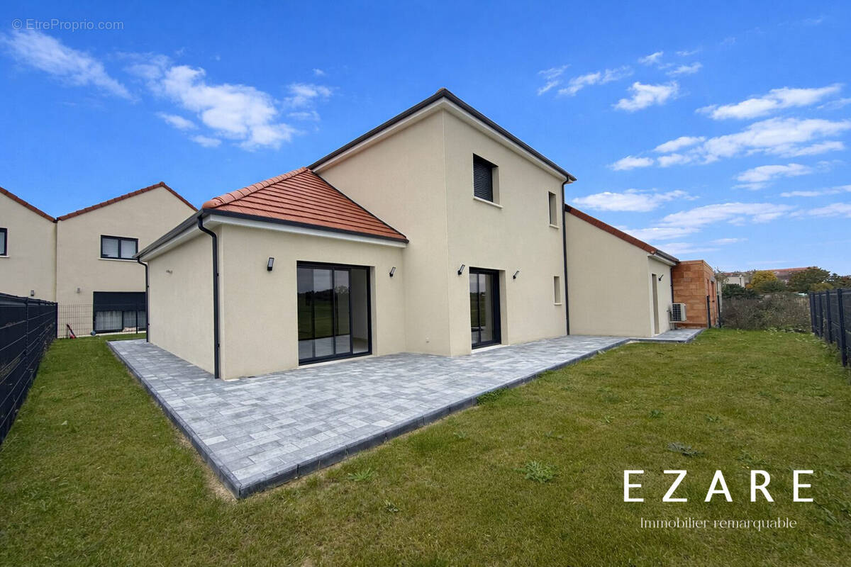 Maison à SAINT-JULIEN