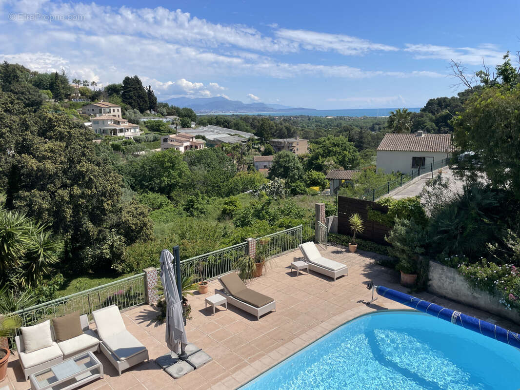 À VENDRE   Villa de charme avec vue mer, piscine chauffée et 6 chambres - photo 24