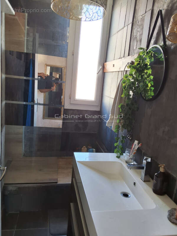 Appartement à MAUGUIO