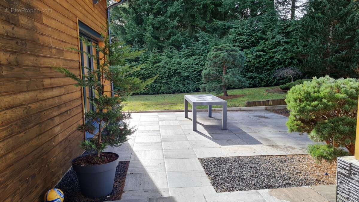 Maison à SAINT-GENEST-MALIFAUX