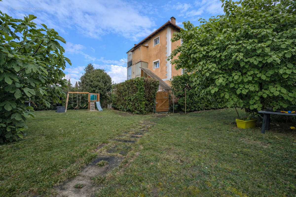 Appartement à DECINES-CHARPIEU
