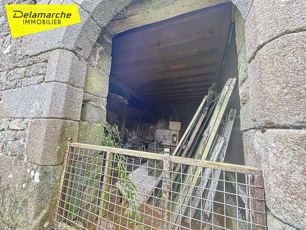 Maison à CHERENCE-LE-HERON