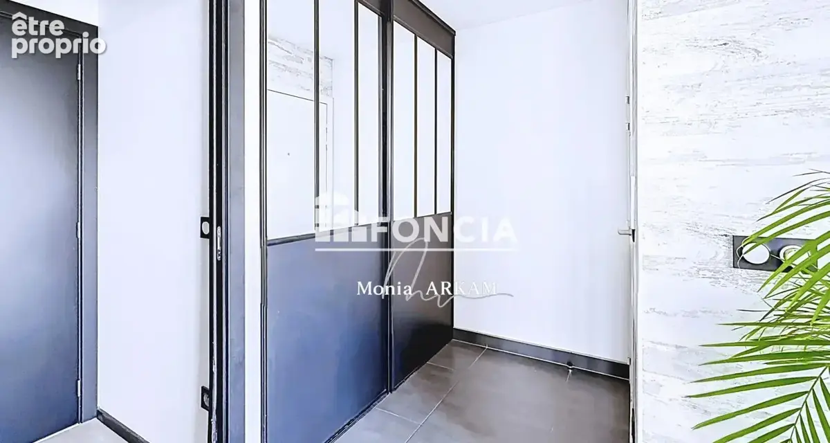 Quartier de l’horloge – grand 4 pièces – 3 chambres – vue ciel - près de 40 m² de pièce de vie – 95 m² d’extérieurs – 5ᵉ étage – - photo 10