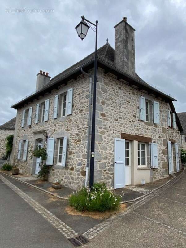 Maison à JUNHAC