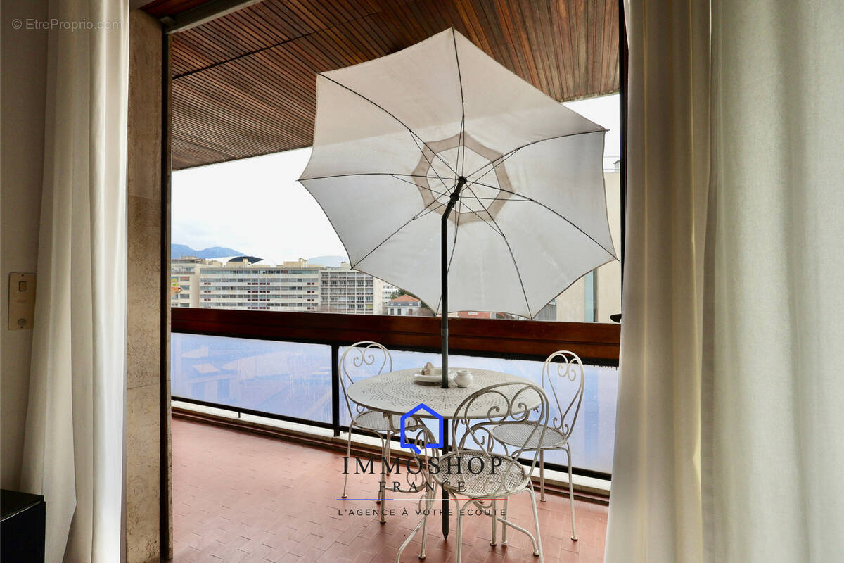 Appartement à MARSEILLE-8E